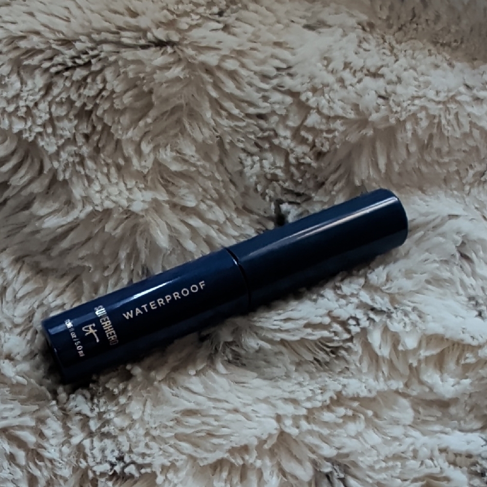 ✨ 3/$12 Travel Size It Cosmetics Waterproof Mascara in Super Black